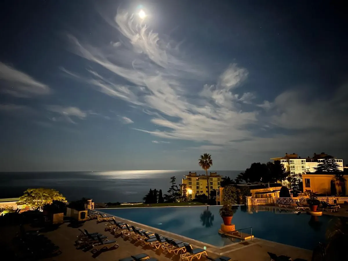 Apartment Exceptionnel Sur Cannes Vue Mer Piscine